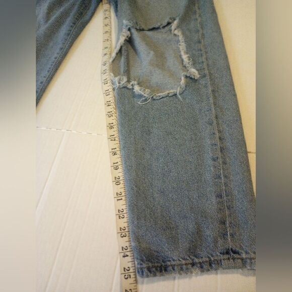 Forever 21 destroyed button fly straight leg jeans - Picture 6 of 6